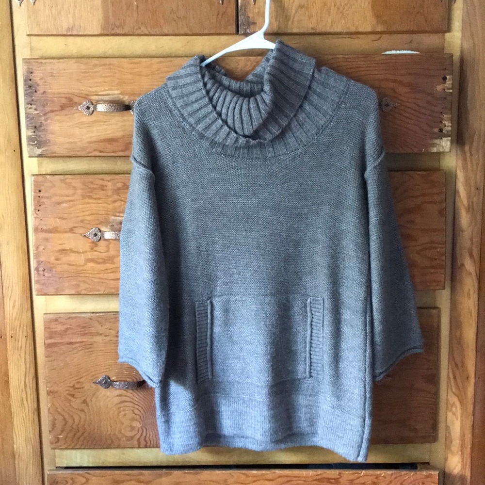 Turtle neck sweater